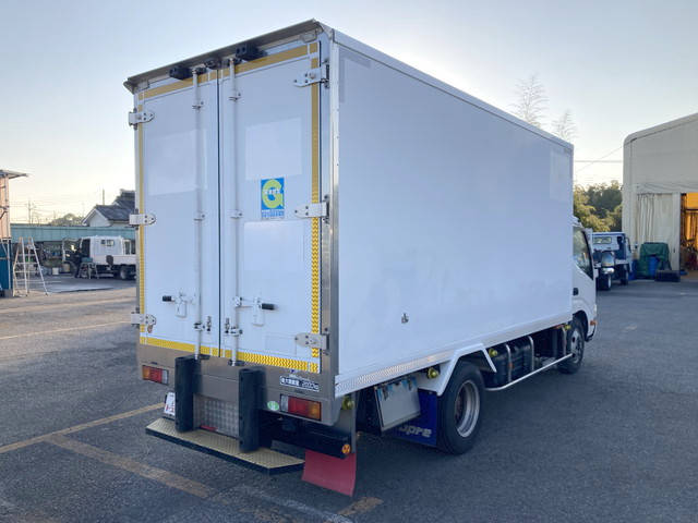 Dutro Refrigerator & Freezer Truck_2