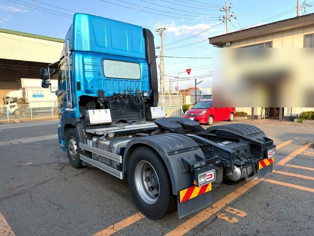 Profia Trailer Head_2