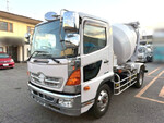 HINO Ranger Mixer Truck LKG-FJ7JDAA 2017 136,850km_3