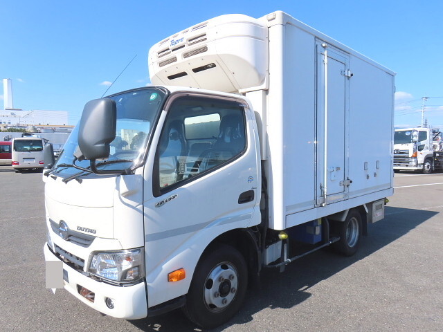 HINO Dutro Refrigerator & Freezer Truck TPG-XZC605M 2018 102,000km_1