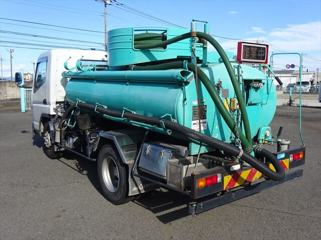 Canter Vacuum Truck_2