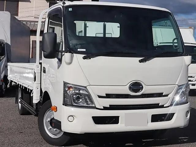 HINO Dutro Flat Body 2RG-XZU710M 2020 26,850km