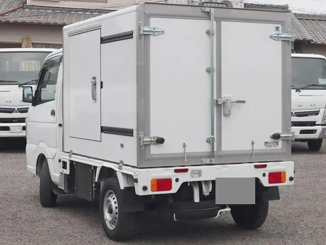 Others Refrigerator & Freezer Truck_2