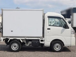 DAIHATSU Hijet Truck Refrigerator & Freezer Truck 3BD-S500P 2023 25,770km_5