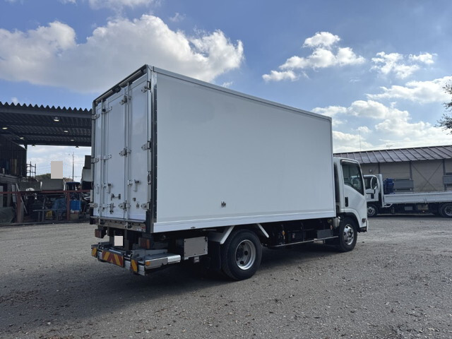 Elf Refrigerator & Freezer Truck_2