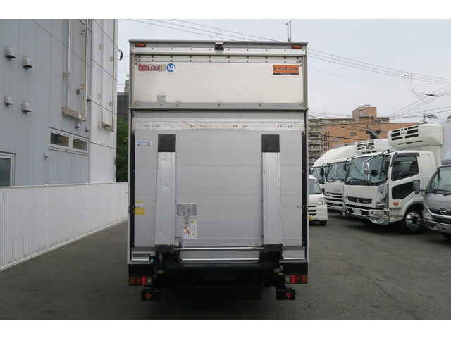 Dutro Aluminum Van_2