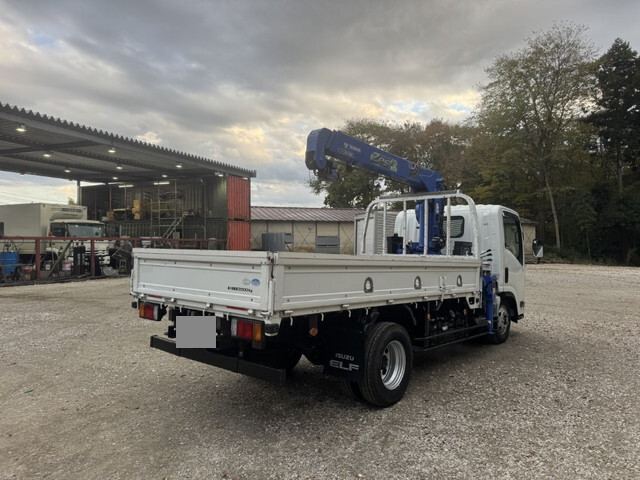 Elf Truck (With 3 Steps Of Cranes)_2