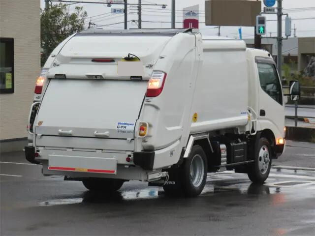 Dutro Garbage Truck_2