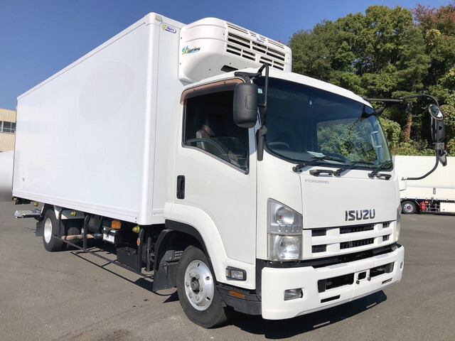 ISUZU Forward Refrigerator & Freezer Truck TKG-FRR90S2 2013 457,921km_1