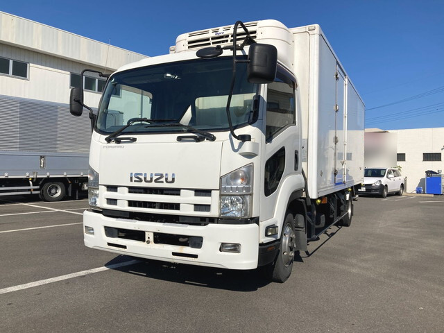 ISUZU Forward Refrigerator & Freezer Truck TKG-FRR90S2 2014 516,204km