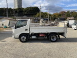 HINO Dutro Flat Body 2RG-XZU605M 2019 118,000km_5