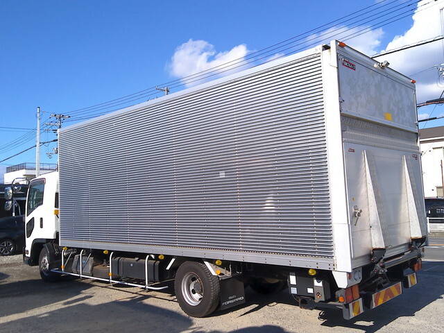 Forward Aluminum Van_2