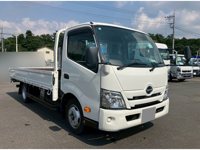 HINO Dutro Flat Body 2RG-XZU710M 2020 16,078km_1