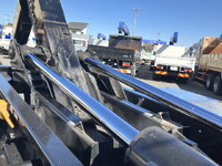 UD TRUCKS Condor Container Carrier Truck QKG-PK39LH 2015 252,433km_13