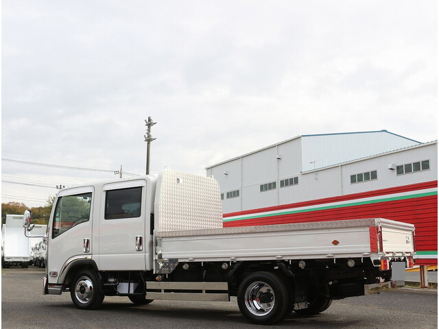 Elf Double Cab_2