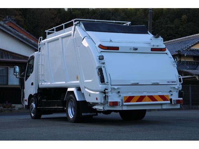 Dutro Garbage Truck_2