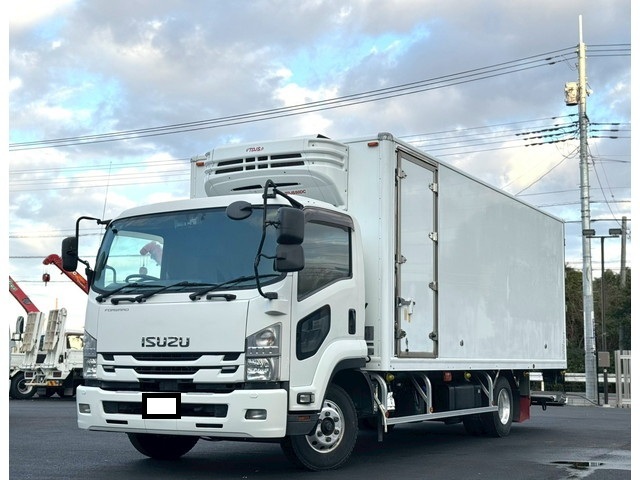 ISUZU Forward Refrigerator & Freezer Wing 2PG-FRR90T2 2019 310,890km