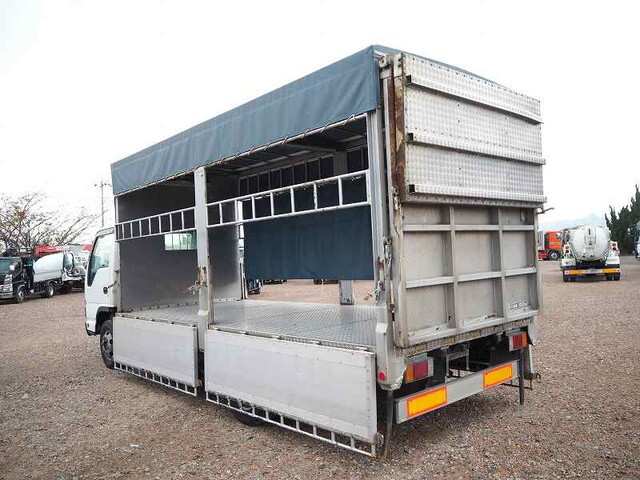 Elf Cattle Transport Truck_2