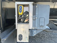 UD TRUCKS Condor Refrigerator & Freezer Truck TKG-MK38C 2017 566,021km_15