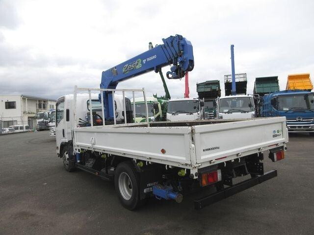 Elf Truck (With 6 Steps Of Cranes)_2