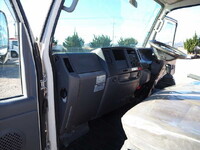 ISUZU Elf Double Cab TRG-NJS85A 2016 66,972km_24