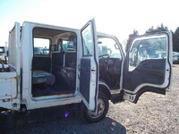 ISUZU Elf Double Cab TRG-NJS85A 2016 66,972km_26