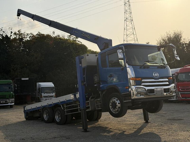 Condor Self Loader (With 4 Steps Of Cranes)_1