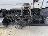 UD TRUCKS Quon Trailer Head QPG-GK5XAB 2015 281,000km_24