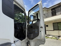 UD TRUCKS Quon Trailer Head QPG-GK5XAB 2015 281,000km_29