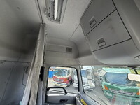 UD TRUCKS Quon Trailer Head QPG-GK5XAB 2015 281,000km_39