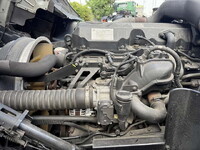 UD TRUCKS Quon Trailer Head QPG-GK5XAB 2015 281,000km_8