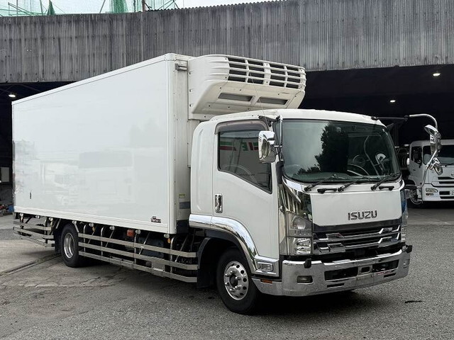 ISUZU Forward Refrigerator & Freezer Truck 2PG-FSR90T2 2018 651,000km
