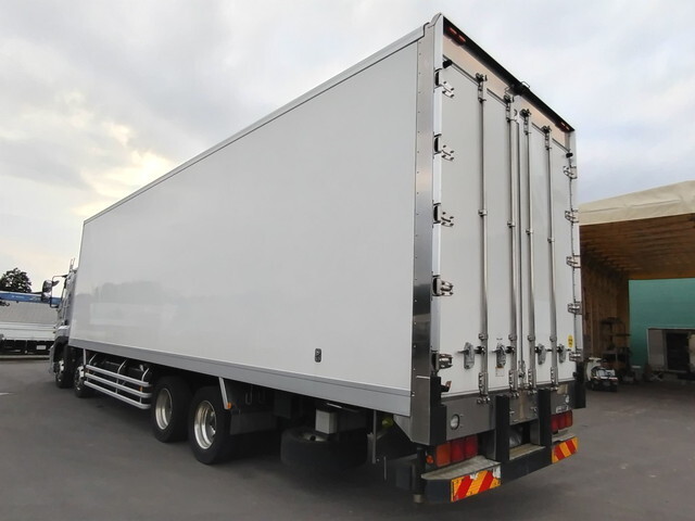 Profia Refrigerator & Freezer Truck_2