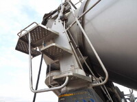 ISUZU Giga Mixer Truck QKG-CXZ77AT 2015 151,295km_14