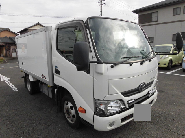 TOYOTA Toyoace Refrigerator & Freezer Truck QDF-KDY231 2017 111,000km