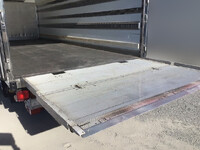 ISUZU Forward Refrigerator & Freezer Truck TKG-FRR90T2 2017 204,695km_17