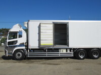 UD TRUCKS Others Refrigerator & Freezer Truck 2PG-CD5CA 2018 935,000km_4