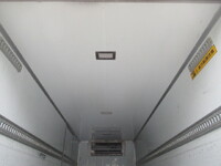 ISUZU Forward Refrigerator & Freezer Truck TKG-FRR90T2 2017 897,800km_10