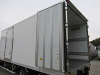 ISUZU Forward Refrigerator & Freezer Truck TKG-FRR90T2 2017 897,800km_6