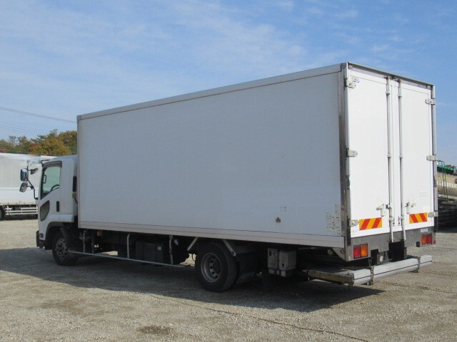 Forward Refrigerator & Freezer Truck_2