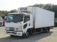 ISUZU Forward Refrigerator & Freezer Truck TKG-FRR90T2 2015 834,900km_3