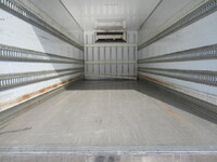 ISUZU Forward Refrigerator & Freezer Truck TKG-FRR90T2 2015 834,900km_7