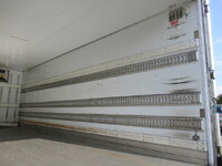 ISUZU Forward Refrigerator & Freezer Truck TKG-FRR90T2 2015 834,900km_8