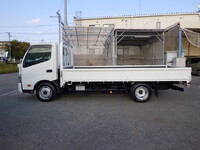 HINO Dutro Flat Body 2RG-XZU710M 2020 32,807km_4