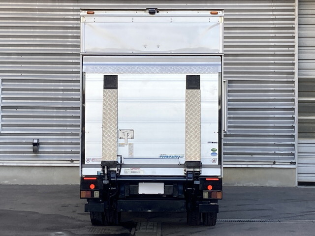 Canter Aluminum Van_2