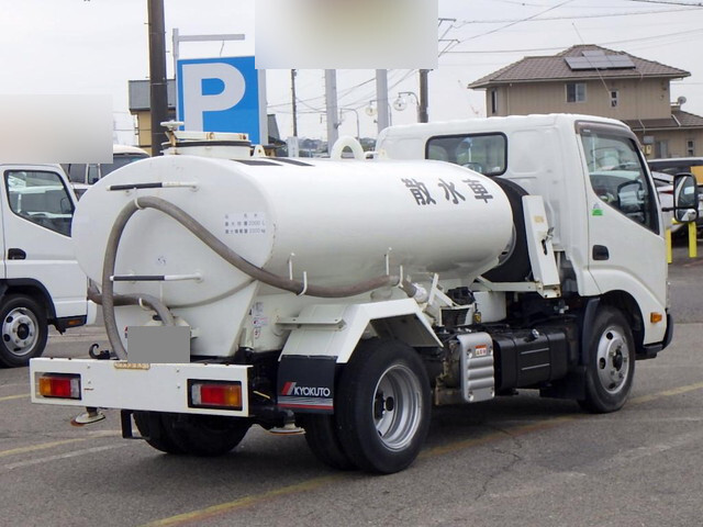 Dutro Sprinkler Truck_2