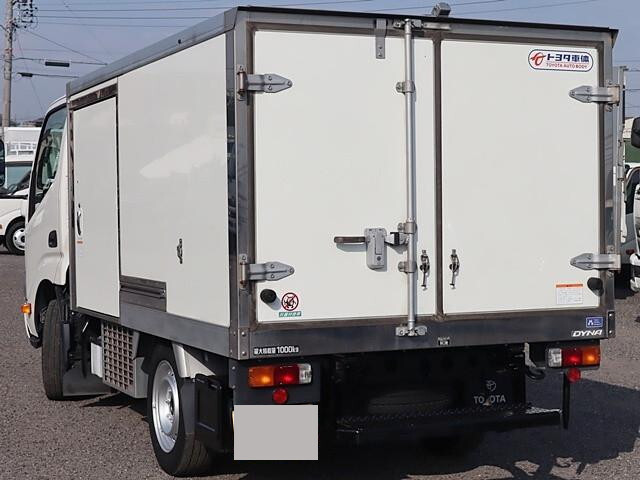 Dyna Refrigerator & Freezer Truck_2