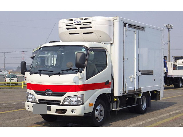 Dutro Refrigerator & Freezer Truck_1
