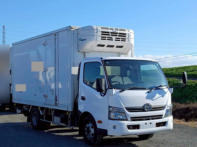 Dutro Refrigerator & Freezer Truck_1