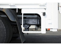 HINO Dutro Double Cab TKG-XZU605M 2017 117,000km_14